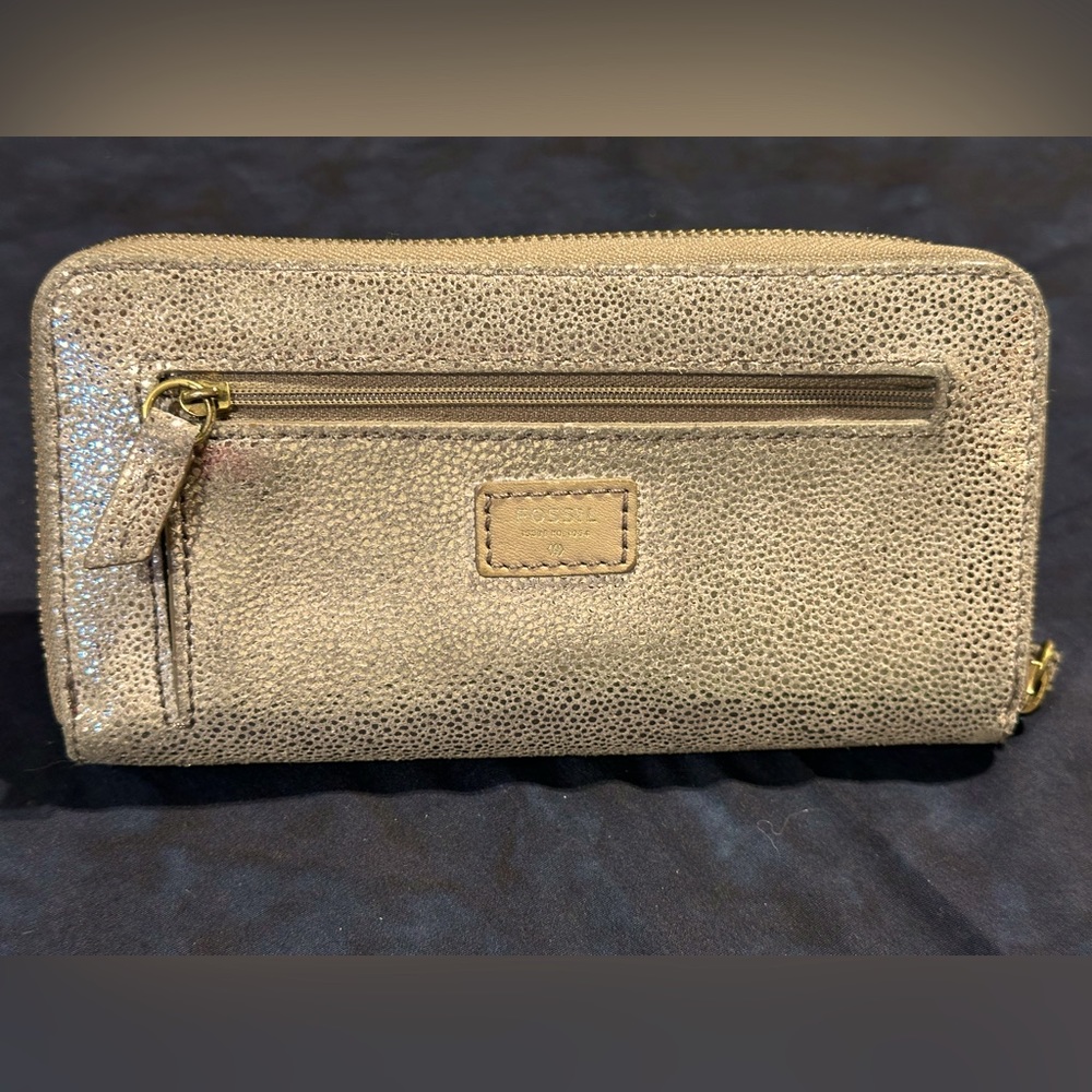 Fossil wallet